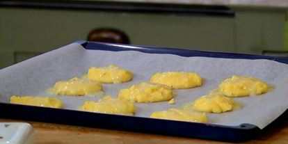 Шаг 6: кукурузных оладушек с прошутто