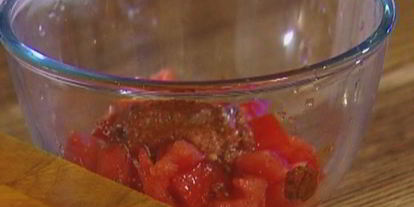 Шаг 5: кукурузных оладий с помидором и ветчиной