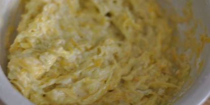 Шаг 2: оладий из кабачков с сыром