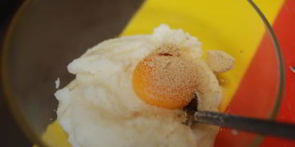 Шаг 1: оладий из манной крупы