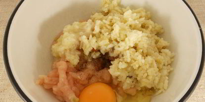 Шаг 1: оладий куриных с рисом