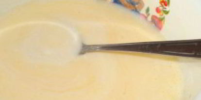 Шаг 1: оладий с луком на кефире