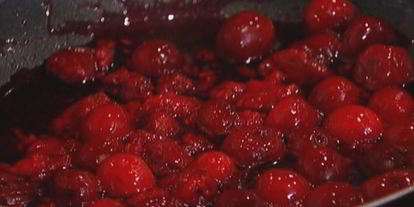 Шаг 2: оладий с полентой и корицей под ягодным соусом