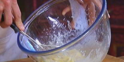 Шаг 4: оладий с полентой и корицей под ягодным соусом