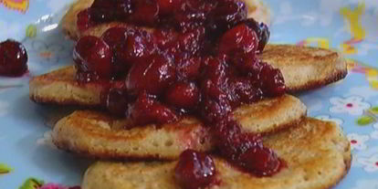 Шаг 7: оладий с полентой и корицей под ягодным соусом