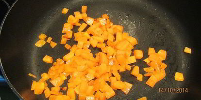 Шаг 3: оладий с тыквой, козьим сыром и розмарином