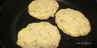 Шаг 5: оладий с тыквой, козьим сыром и розмарином