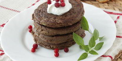 Шаг 4: печеночных оладий с брусничным соусом