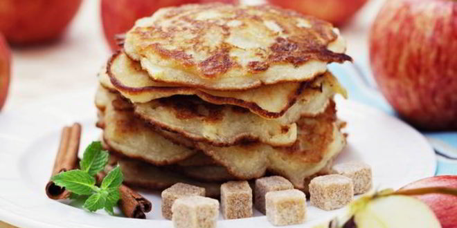 Рецепт простых яблочных оладушек