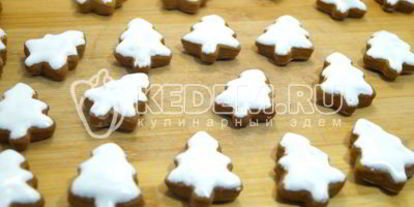 Шаг 8: медового печенья елочки