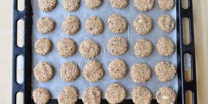 Шаг 9: овсяного печенья без муки с шоколадными конфетами