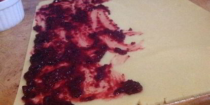 Шаг 5: печенья ежевично-малиновые завитушки