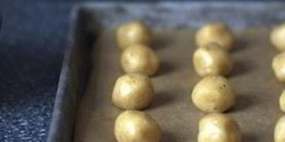 Шаг 2: печенья с шоколадом и лесными орехами