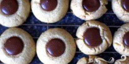 Шаг 4: печенья с шоколадом и лесными орехами