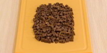 Шаг 1: печенья творожного с вишней, миндалем и шоколадом