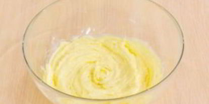 Шаг 2: печенья творожного с вишней, миндалем и шоколадом