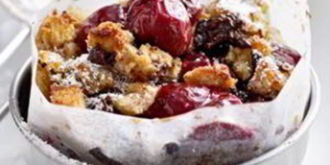 Рецепт Вишнева-шоколадного печенья с ванильным кремом