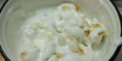 Шаг 4: песочного пирога с фруктами и белковой прослойкой