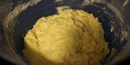 Шаг 2: пирога с девицей в темнице и косой на улице