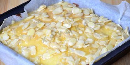 Шаг 10: пирога с миндальными лепестками