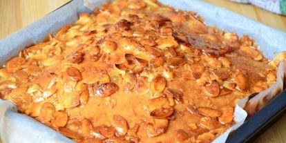 Шаг 11: пирога с миндальными лепестками