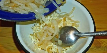 Шаг 11: пирога с плавленным сыром и луком