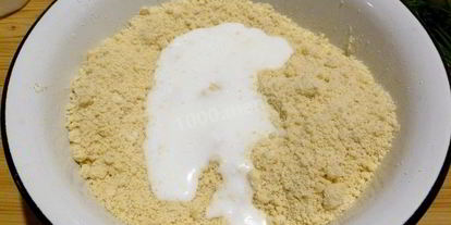 Шаг 2: пирога с плавленным сыром и луком