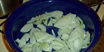 Шаг 7: пирога с плавленным сыром и луком