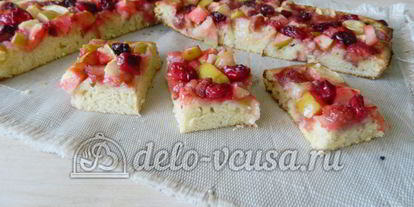 Шаг 11: пирога с яблоками и ягодами