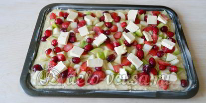 Шаг 8: пирога с яблоками и ягодами