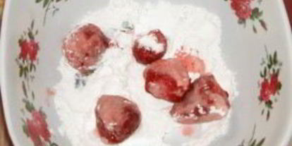 Шаг 2: пирога с ягодами в мультиварке