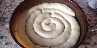 Шаг 2: пирога улитка с вишней