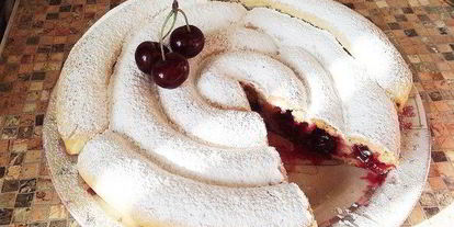 Шаг 3: пирога улитка с вишней