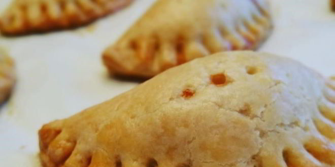 Рецепт маленьких пирожков с курицей