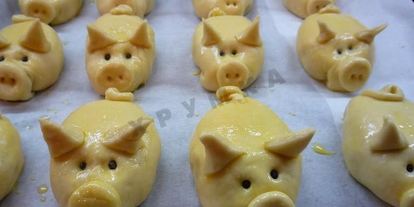 Шаг 13: пирожков с фаршем в духовке румяные хрюшки