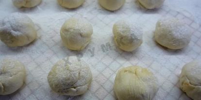 Шаг 5: пирожков с фаршем в духовке румяные хрюшки