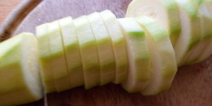 Шаг 4: пирожков с кабачком и лисичками грибная поляна