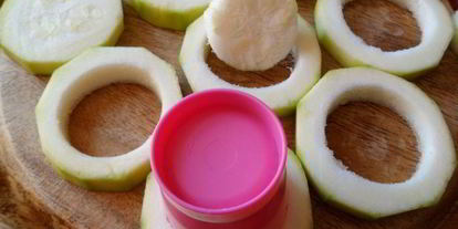 Шаг 5: пирожков с кабачком и лисичками грибная поляна