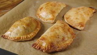 Рецепт Пирожков с красной рыбой и рисом