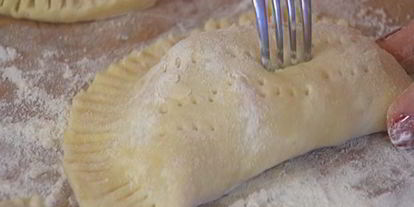 Шаг 9: пирожков с красной рыбой и рисом