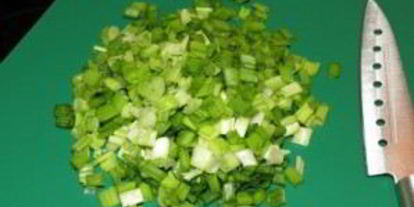 Шаг 1: пирожков с зеленым луком