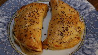 Рецепт Пирожков со шпинатом и грушей