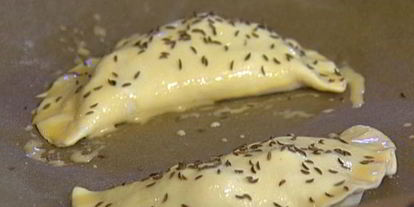 Шаг 8: пирожков со шпинатом и грушей