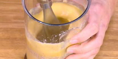 Шаг 2: брауни с вишнея