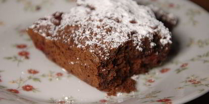 Шаг 6: брауни с вишнея