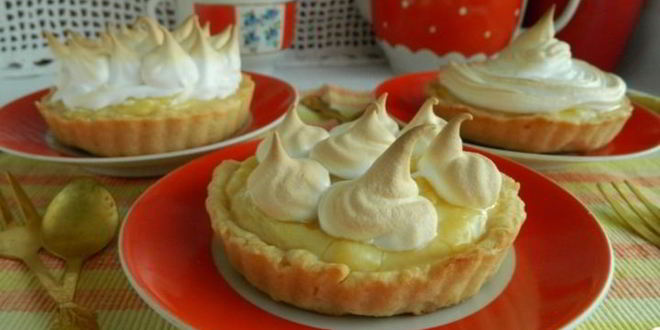 Рецепт Лимонных пирожных с меренгой