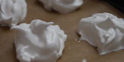 Шаг 1: миндально-безешных пирожные