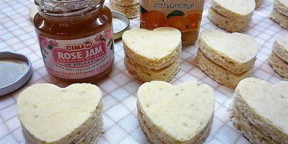 Шаг 8: пирожные-птифуров миндальных сердечки