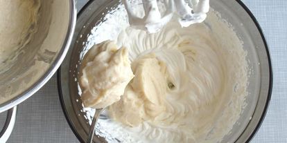 Шаг 14: пирожных шу с тестом кракелин, заварным кремом дипломат и свежей малиной