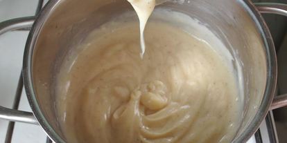 Шаг 11: пирожных шу с тестом кракелин, заварным кремом дипломат и свежей малиной